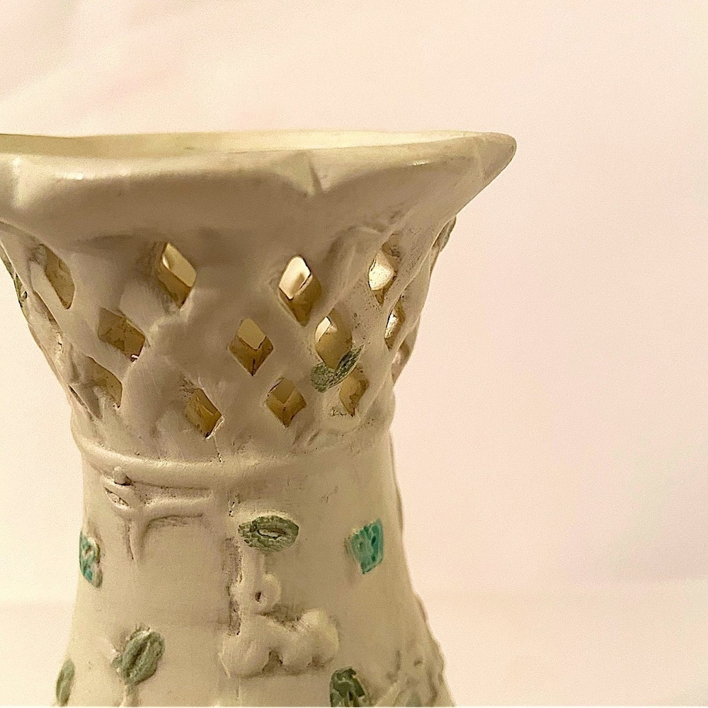 Italian Barbotine Majolica Vintage Vase Floral Large Pink Roses 7.5” inches. - Picture 2 of 9